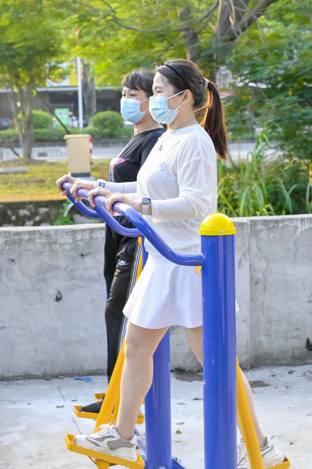 221111-【公益體彩進(jìn)社區(qū)-南區(qū)】守護(hù)健康，有我添“彩” 公益體彩走進(jìn)中山良都社區(qū) (156).